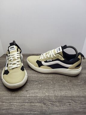 VANS UltraRange EXO Low Top Khaki Beige/Black-White Mens Size 7.5 721356